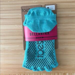NWT Toesox Bellarina Half Toe Medium Blue Teal